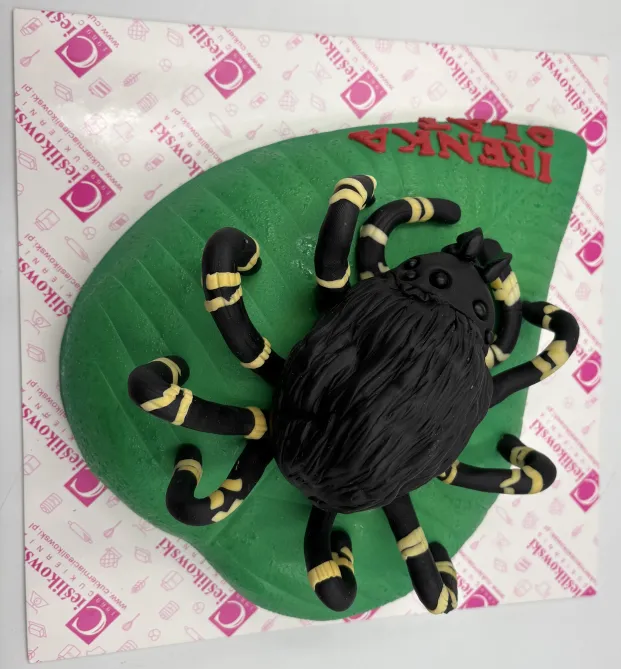 Tort z pająkiem